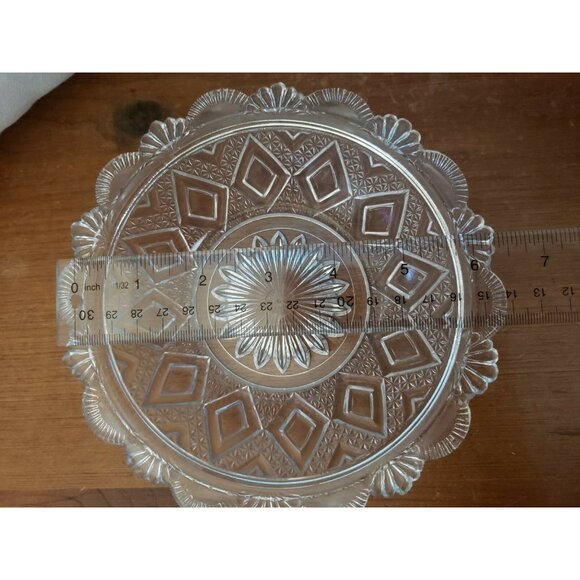 Vintage Intricate Clear Cut Glass Bowl/Candy Bowl 6 1/4" - Picture 3 of 3